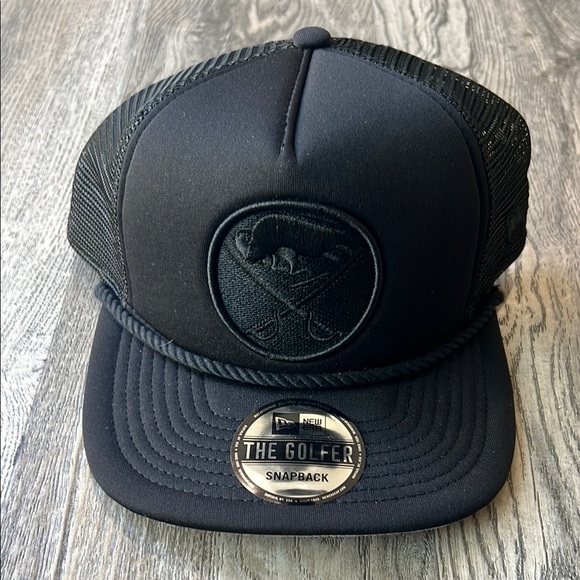 New Era Hat Black Buffalo Sabres SnapBack Hat The Golfer Hockey Trucker Hat - Picture 1 of 7